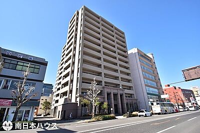外観:【サーパスいづろ】13階建ての3階部分、東南角部屋です! 外観:【サーパスいづろ】13階建ての3階部分、東南角部屋です!