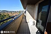 【バルコニー】南西向きのバルコニーです！日当たりも良く通風も良好です♪