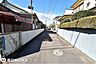 外観：前面道路含む現地写真