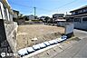 外観：【外観】令和8年3月15日　撮影北西側から撮影！道路との高低差が少ないです！