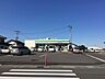 周辺：ファミリーマートむつみ明和3丁目店 【ファミリーマート 明和3丁目店】飲食品、日用品を取扱うコンビニエンスストアー 750m