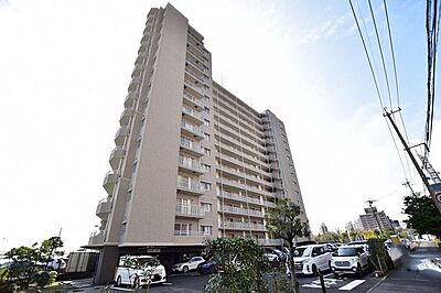 外観:【Fステージ県庁南】15階建ての3階部分のお部屋です!ペット飼育可能です♪ 外観:【Fステージ県庁南】15階建ての3階部分のお部屋です!ペット飼育可能です♪