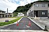 外観：【前面道路】南向きの前面道路幅は約4ｍです！
