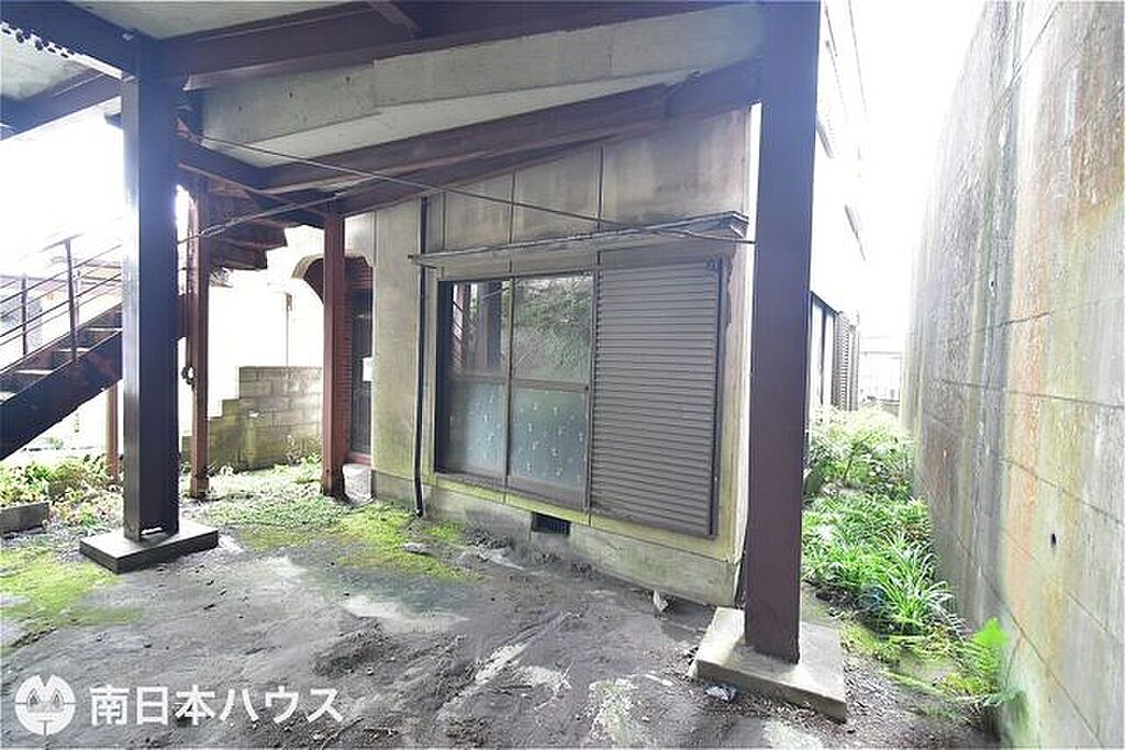 Image 10