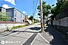 その他：【前面道路】西向きの前面道路幅は約11ｍです！歩道もあり広々とした道路です♪