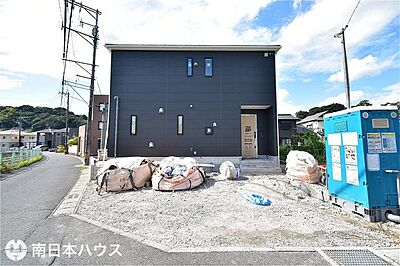 外観:東角地【敷地面積137.60m2(41.62坪)】駐車3台!同仕様の建物見学が可能です♪ 外観:東角地【敷地面積137.60m2(41.62坪)】駐車3台!同仕様の建物見学が可能です♪