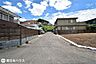 その他：【前面道路】北向きの前面道路幅は約6ｍです！団地内の道路で交通量の少ない静かな住環境です♪