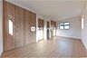 室内：【洋室同型写真】4.5帖×4.5帖の洋室です！※床、建具の色に関しては異なる場合があります