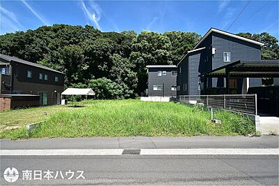 外観:南西向き【敷地面積173.65m2(52.52坪)】駐車3台!同仕様の建物見学が可能です♪ 外観:南西向き【敷地面積173.65m2(52.52坪)】駐車3台!同仕様の建物見学が可能です♪