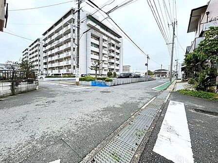 前面道路含む現地写真