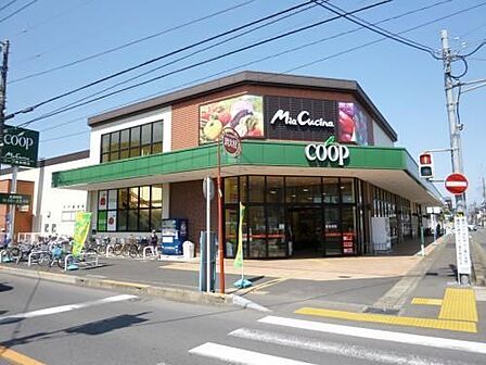 ユーコープ ミアクチーナ南林間店 徒歩13分。 1030m