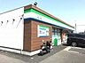 周辺：ファミリーマート 今宿一丁目店 徒歩7分。 550m