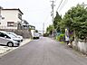 外観：【建築条件なし！】前面道路が約6ｍあり、車の出し入れもラクラク！お好きなハウスメーカーで建築可能！