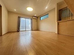 Asobi　半田市平地町 4LDKのリビング/ダイニング