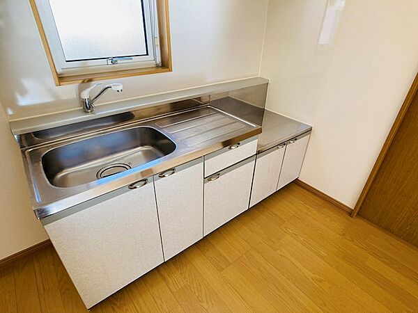 detached 北海道北見市中央三輪４丁目494番地38

地図を見る