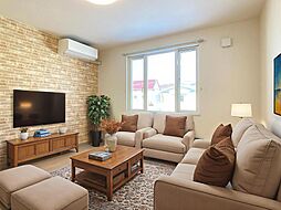 プレンティーB棟 201 2階1LDKのリビング/ダイニング