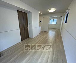 クローバー 102 1階1LDKのリビング/ダイニング