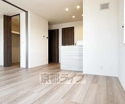 近鉄京都線 富野荘駅 徒歩5分の賃貸アパート 3階1LDKのリビング/ダイニング