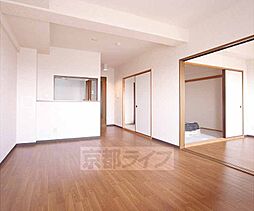 近鉄京都線 伊勢田駅 徒歩4分の賃貸マンション 3階3LDKのリビング/ダイニング