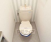 清潔感のあるトイレです