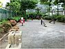 周辺：徒歩圏内に緑ある公園