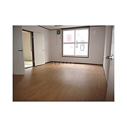 北秀マンション 102 1階2LDKのリビング/ダイニング