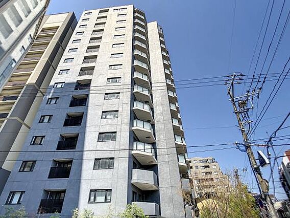 近江町市場や金...