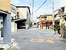 その他：万代舟田店まで徒歩3分、コンビニまで徒歩5分と、毎日のお買い物にも大変便利な立地です。お住まい探しに関する疑問や資金計画のご不安など、まずはスタッフへご相談ください。