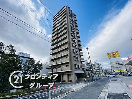 駅から徒歩3分のマンションは、通勤や通学にとても便利で、時間を有効に使える素晴らしい立地です!