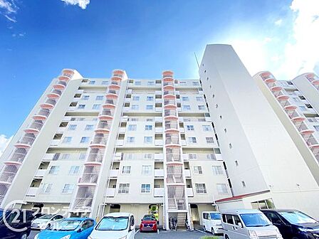 11階建てのマンションです。2WAYアクセス利用可能で通勤・通学に便利!