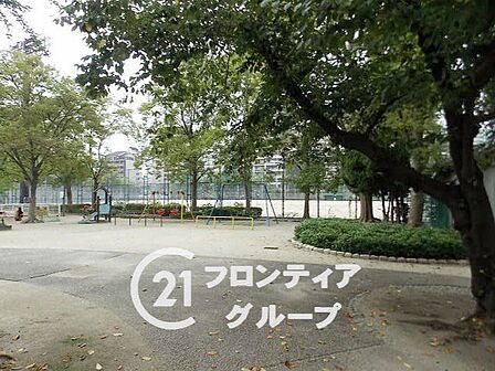 蒲生公園 徒歩11分。 830m