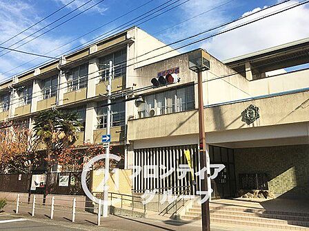 大阪市立高倉小学校 徒歩5分。 330m