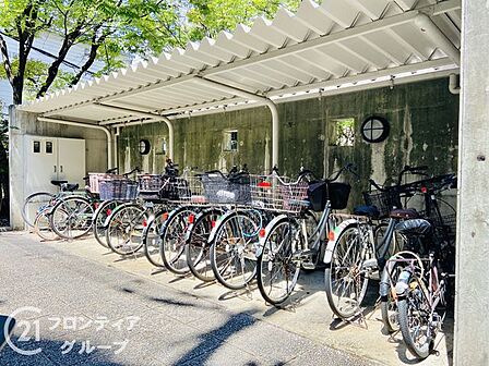 写真だけではわからない採光・広さ・周辺環境の実感は、実際に足を運んでみることが一番です。ご見学はいつでもご予約いただけます