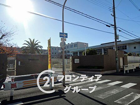大阪市立東淡路小学校 徒歩8分。 590m