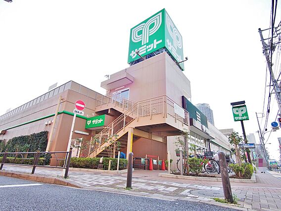 サミットストア...