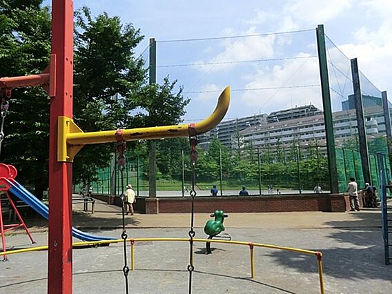 北新宿公園まで...