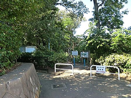 西原自然公園まで約1277m