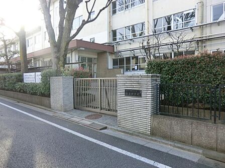 練馬区立豊玉中学校まで約314m