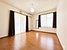 洋室：【画像処理技術で家具を消し、空室イメージを再現しています】【Bedroom】居室