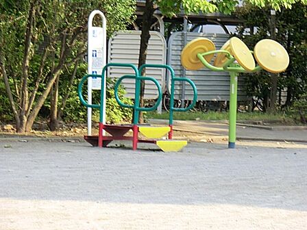 旭町二丁目公園まで約248m