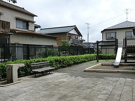 二塚公園まで約595m