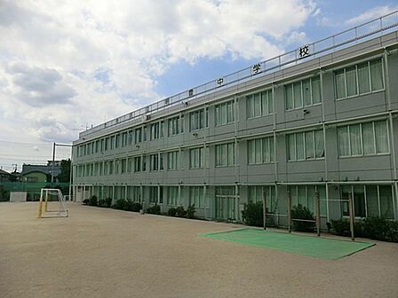 豊島区立明豊中学校まで約346m