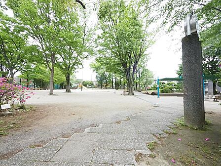 梅里中央公園まで約170m