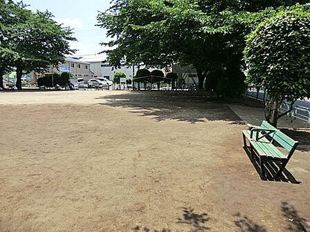 弁財公園まで約1203m