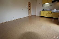 JR山陽本線 東福山駅 バス20分 新涯町6丁目下車 徒歩3分の賃貸アパート 1階2LDKのリビング/ダイニング