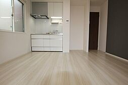 JR山陽本線 東尾道駅 徒歩10分の賃貸アパート 2階1DKのリビング/ダイニング