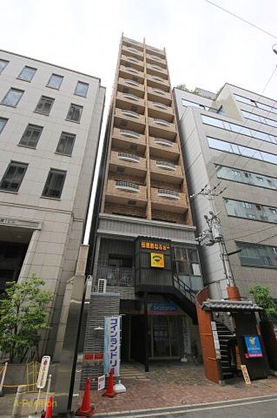 大阪府大阪市中央区南船場2丁目(賃貸マンション1LDK・13階・42.28㎡)の写真 その1