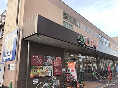 周辺：【スーパー】ライフ 玉造店まで206ｍ