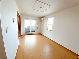 シャトーフレイズ A201 2階2LDKのリビング/ダイニング