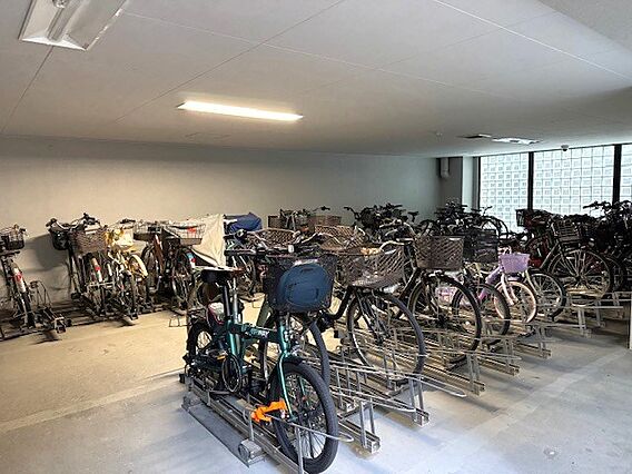 駐輪場